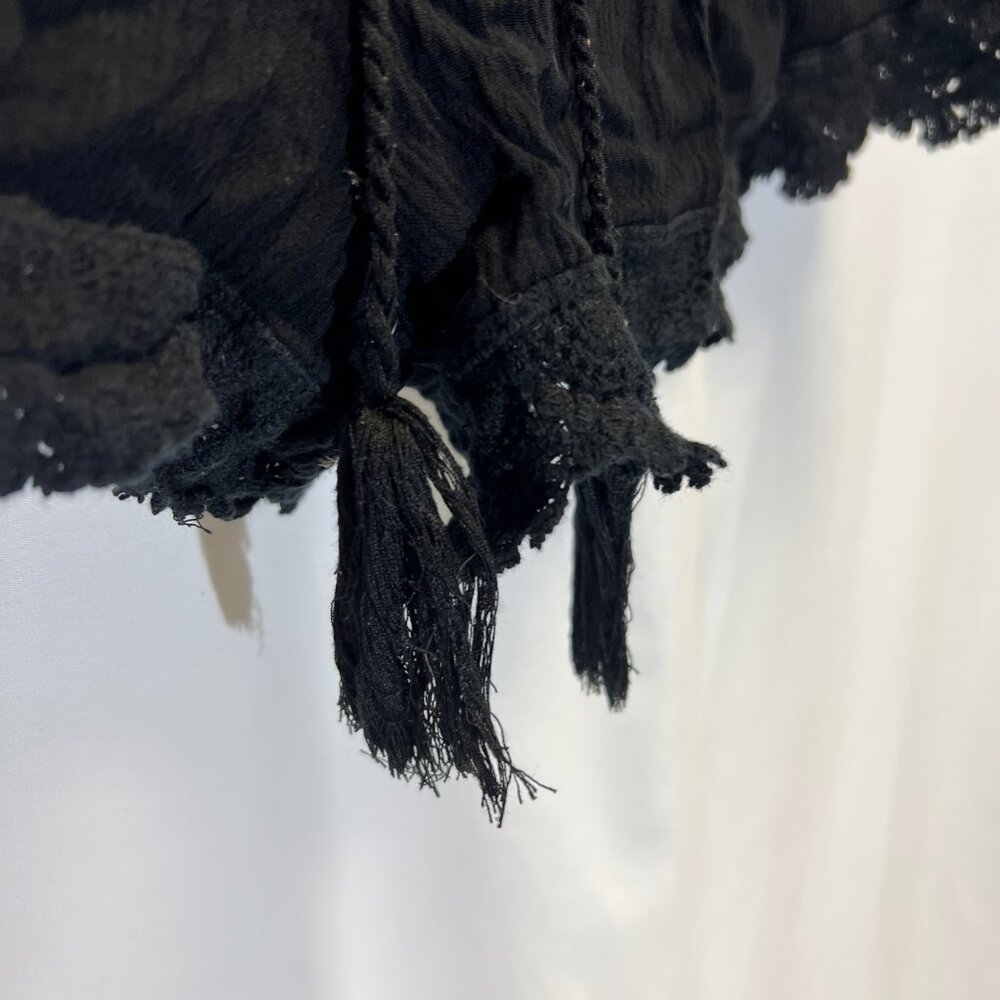 Mudd Lace Trim Drawstring Waist Shorts - Picture 6 of 6